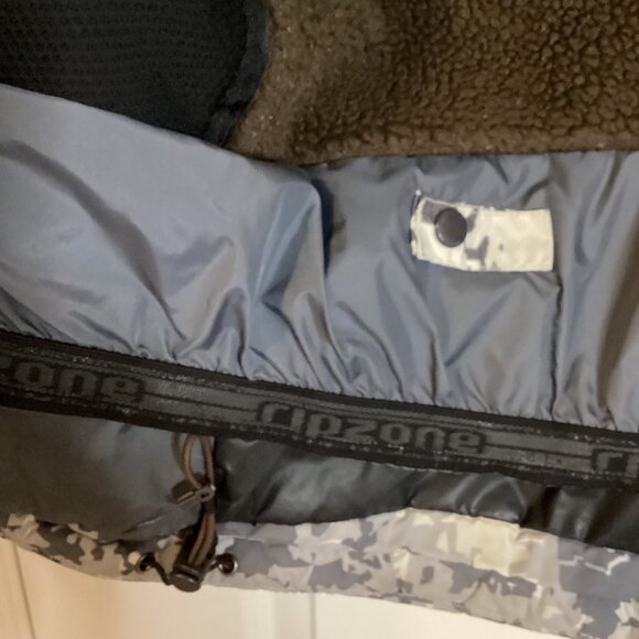Ripzone Core Boys Winter Camouflage Jacket Ski Skiing Snow Coat Size US 12 - Picture 8 of 14